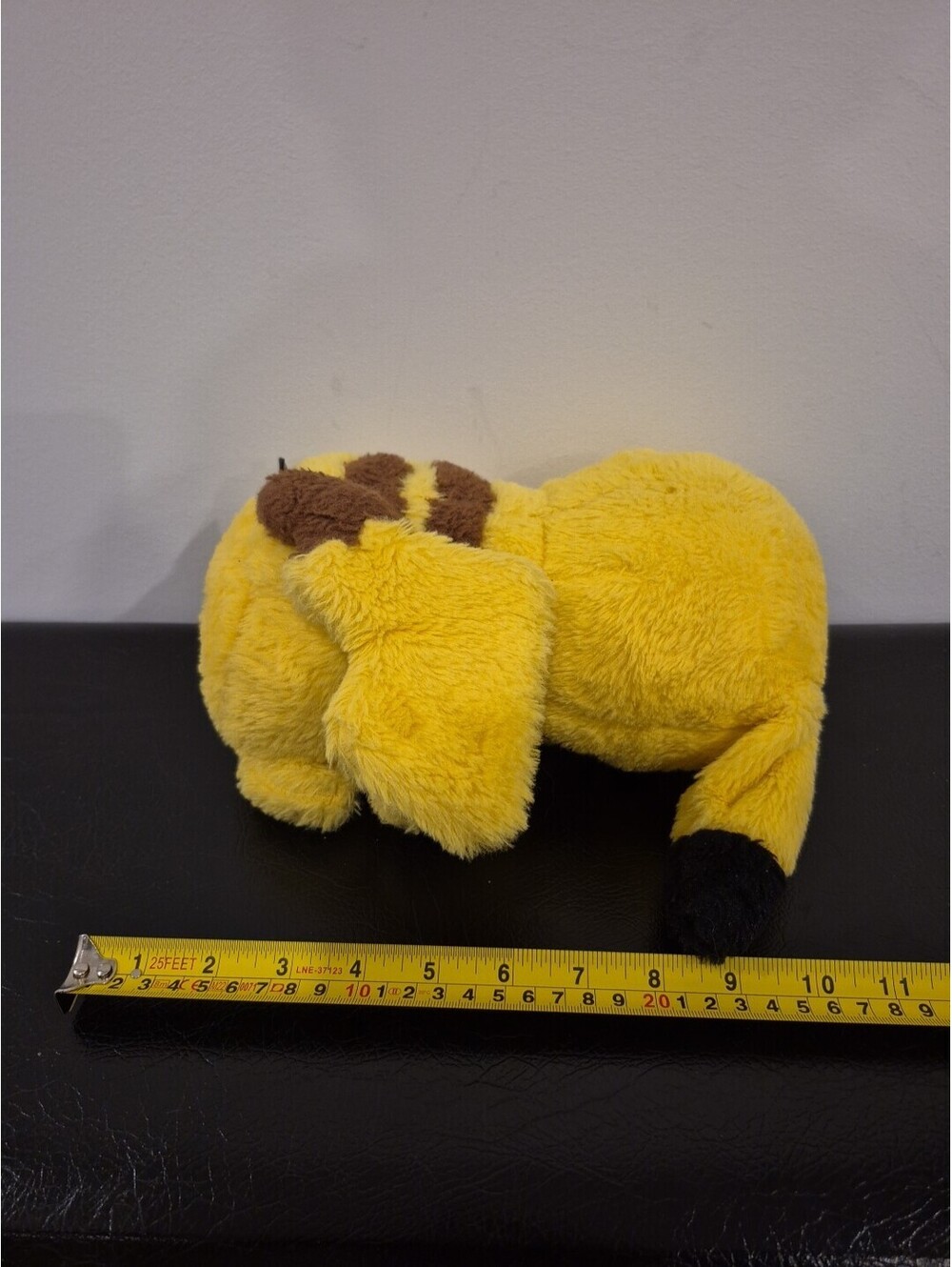 Pokemon Pikachu Plush Droppy Ears Move Up When Hands Pressed 1997 Black Label - Picture 9 of 9